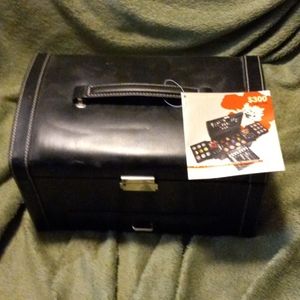 Brand New Cosemetic Set in Case